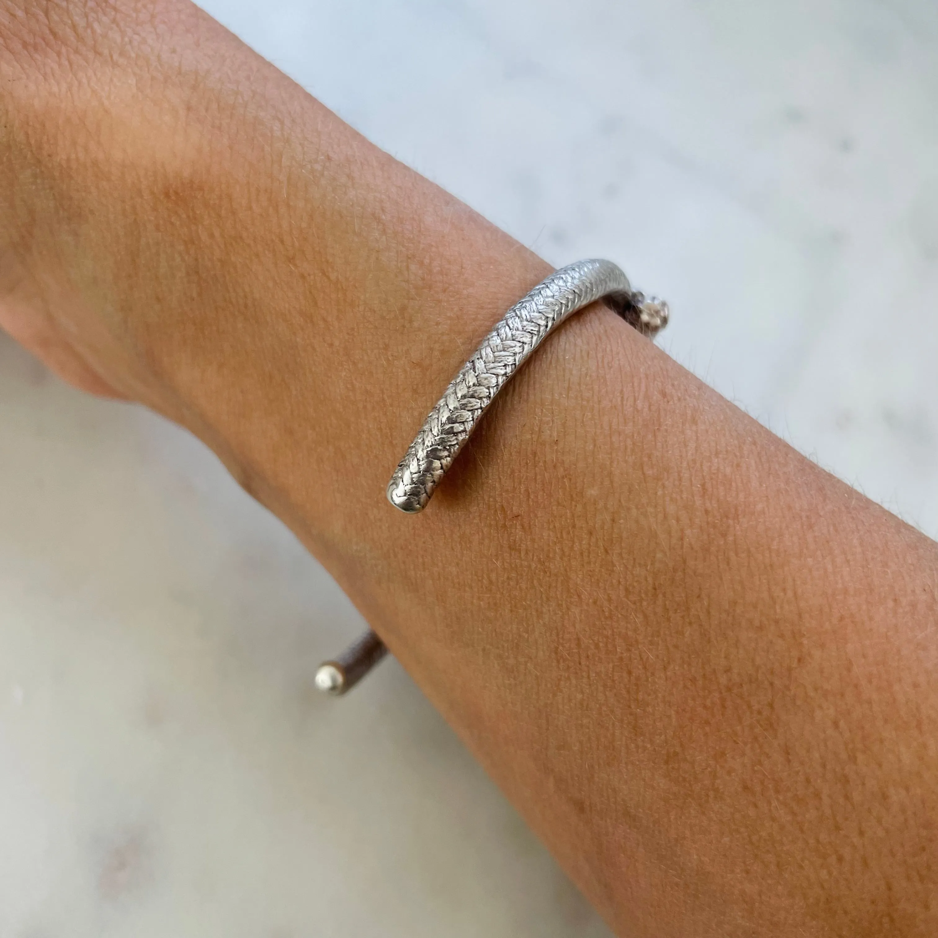 FRIENDSHIP CUFF — CORRIE