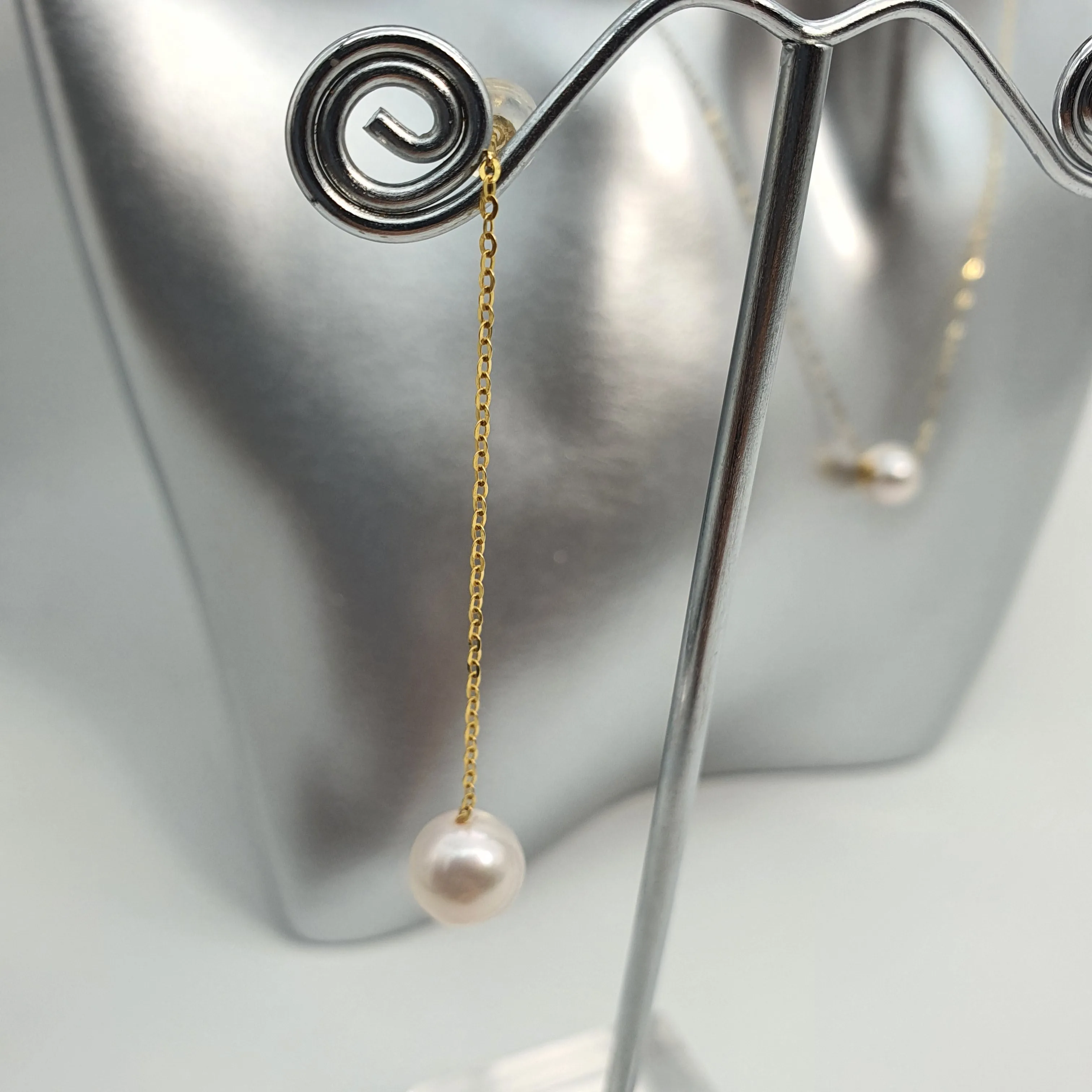 Large Japanese Akoya Pearl Earring, Yellow Gold