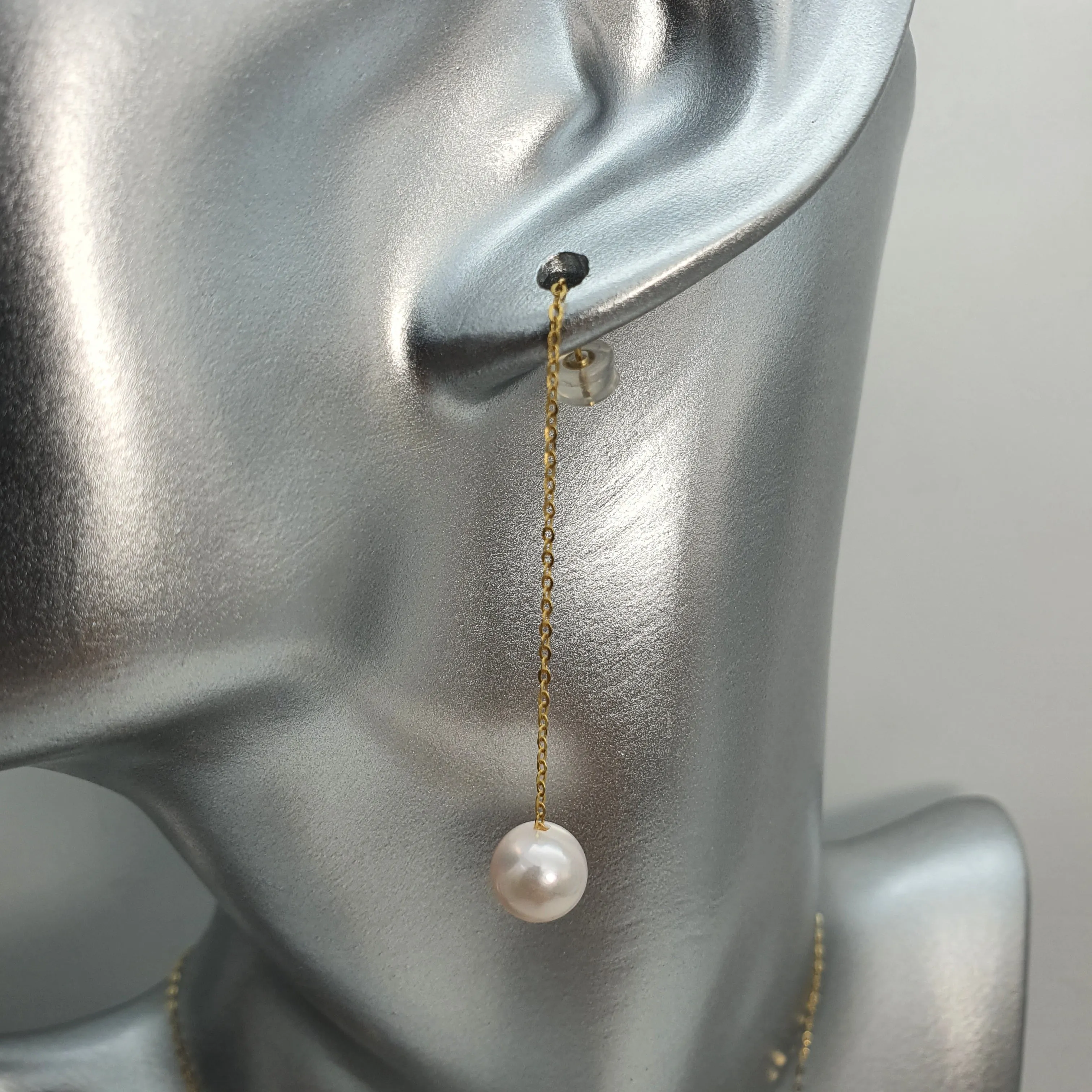 Large Japanese Akoya Pearl Earring, Yellow Gold