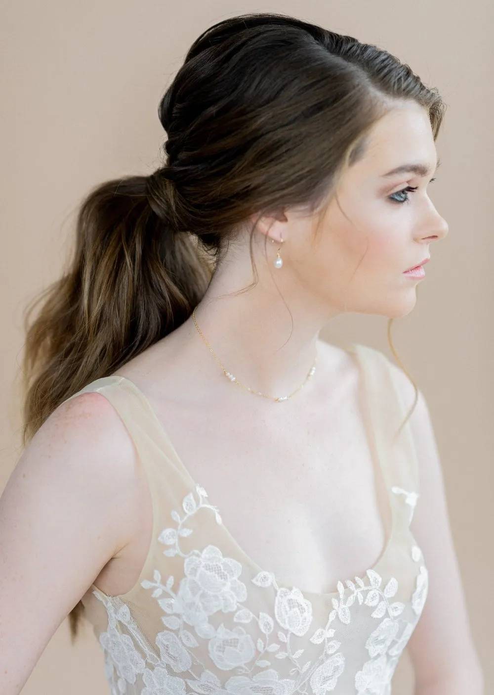 LOREN Simple Pearl Drop Earrings
