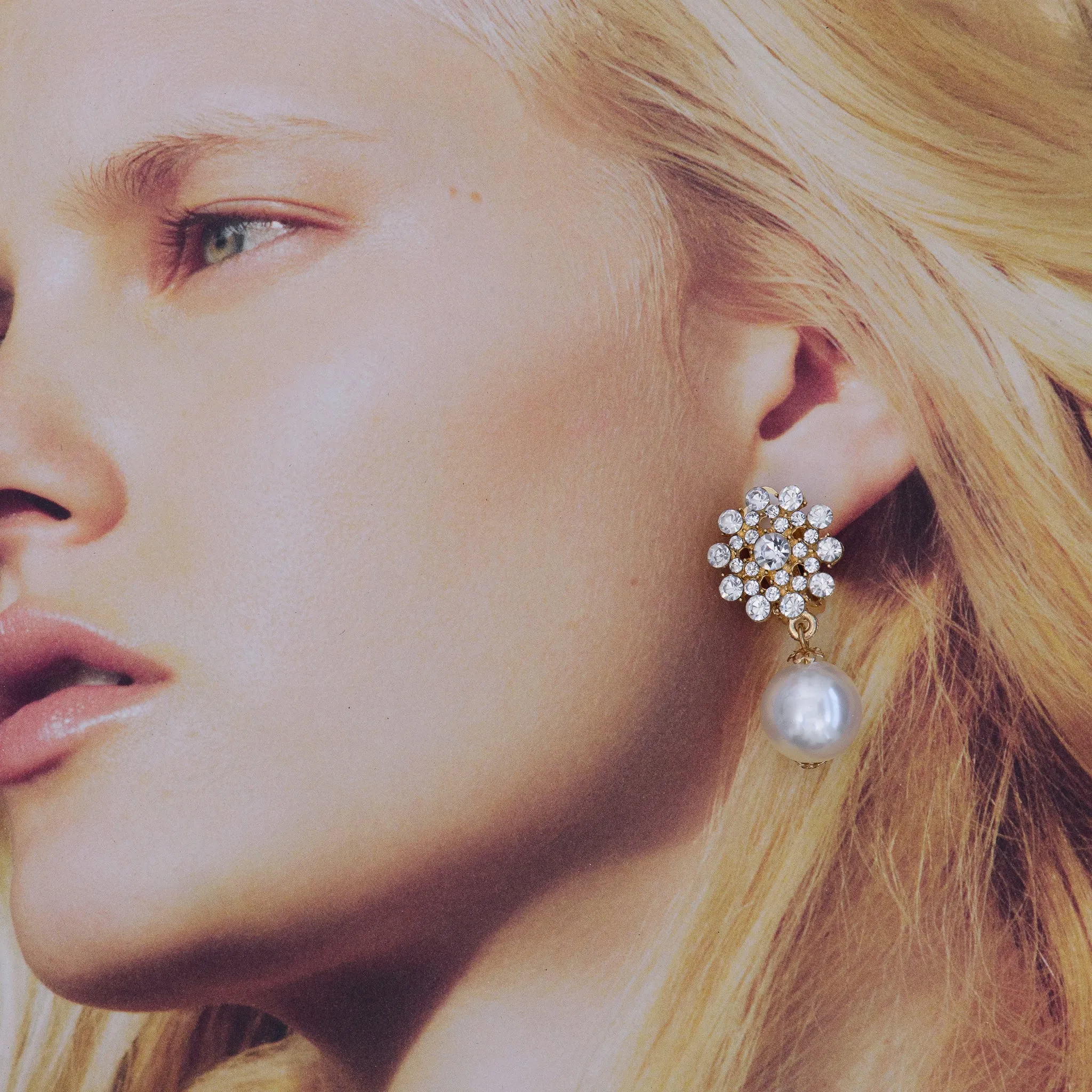 PEARL LUXE STATEMENT EARRINGS