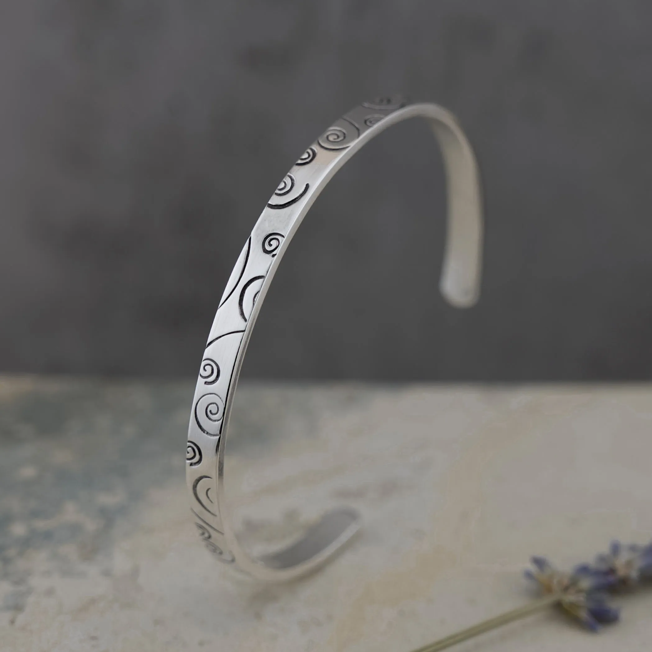 Swirl silver cuff bracelet Unisex bracelet for men or women, adjustable